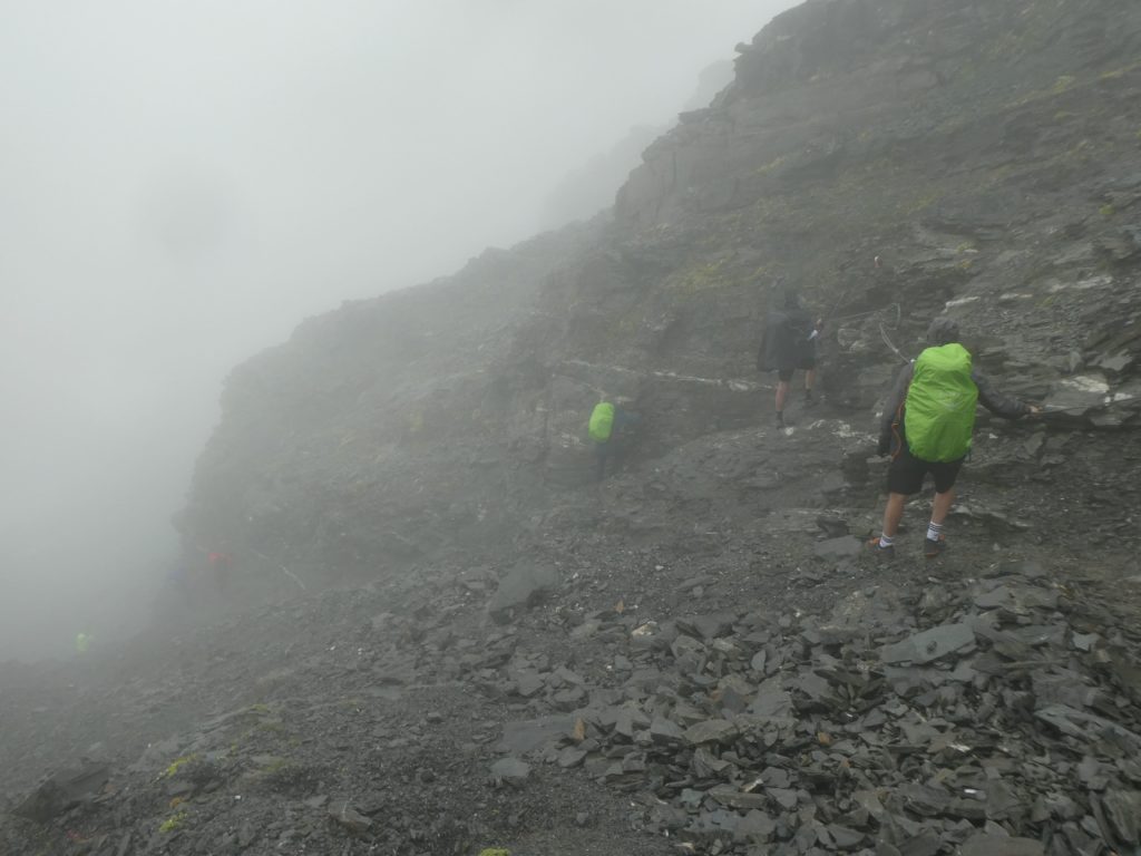 Abstieg bei Nebel und Regen