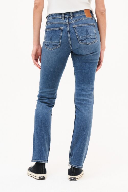 Sara Straight Worn Indigo Hinten