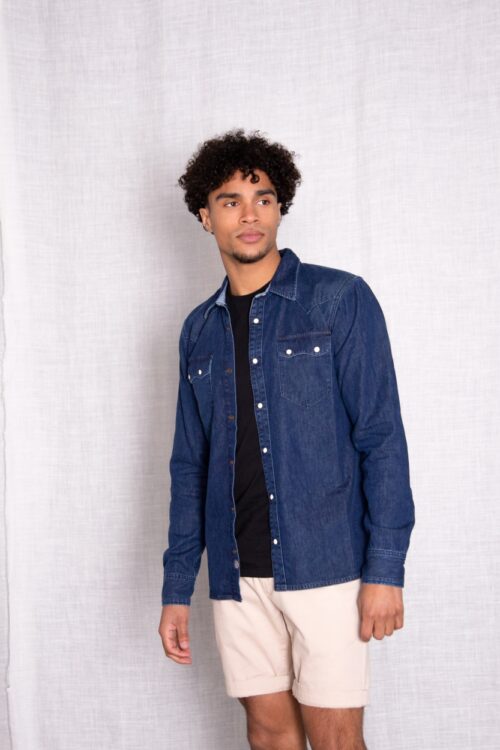 Sawtooth Shirt Worker Blue mit weißen Shorts