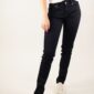 WOMENS SLIM JEANS - DARK BLUE ONE WASH Frontal mit Spielbein