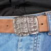 bMS Croco 4cm Ledergürtel ROUGH NATURE - an heller Jeans und schwarzem Hemd (Ausschnitt)