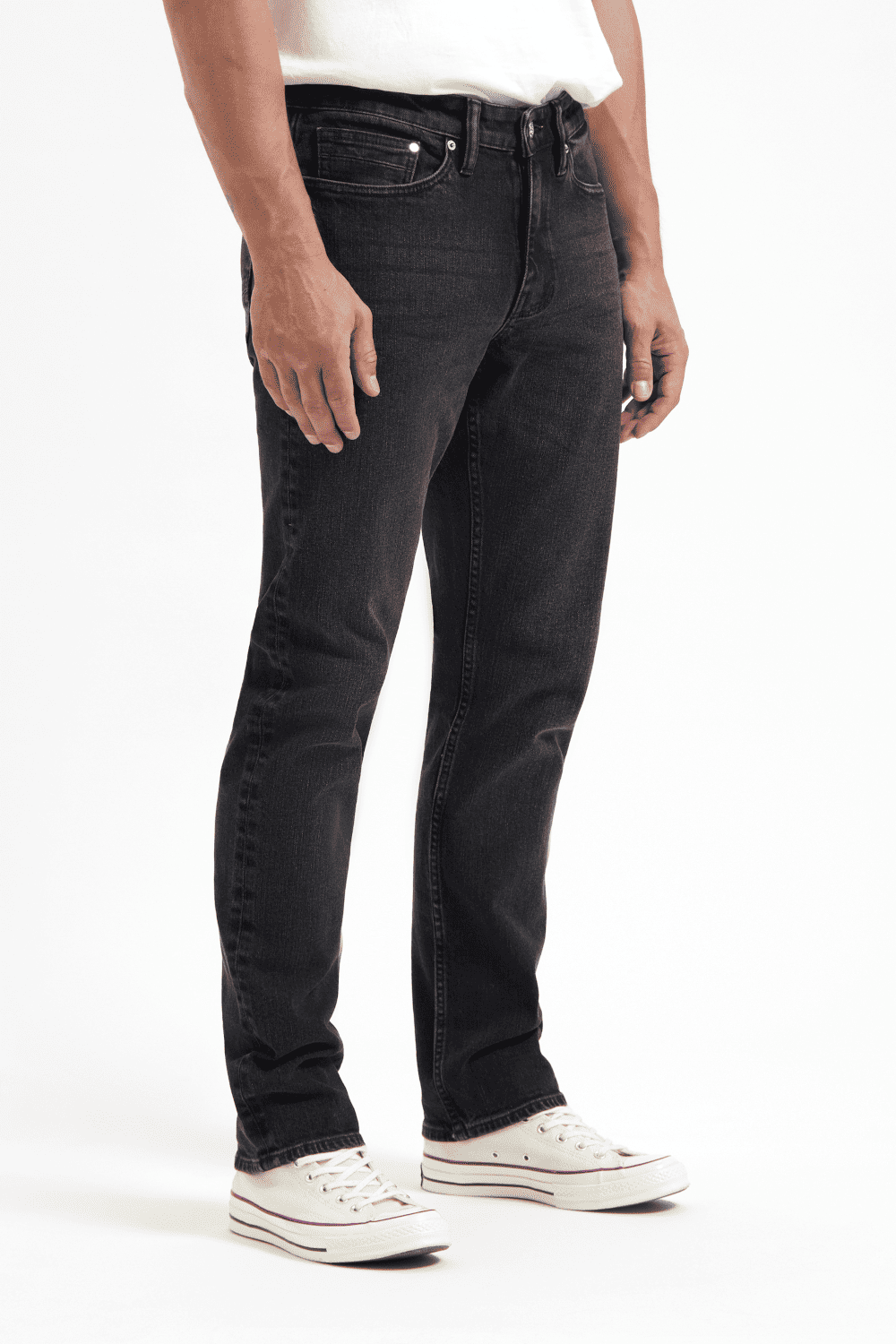 Kuyichi Regular Scott Vintage Black schräg vorne