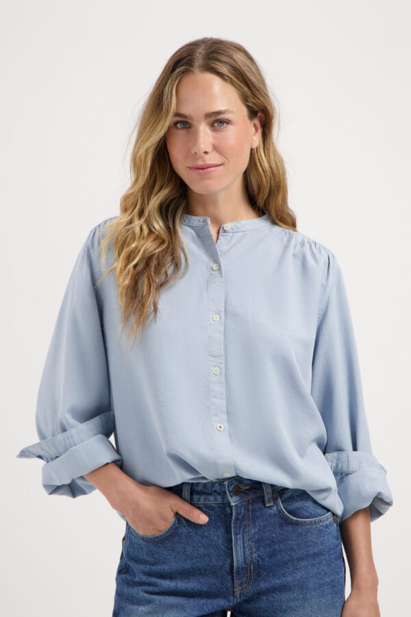 Kuyichi Evi Tencel Blouse Cloud Blue frontal