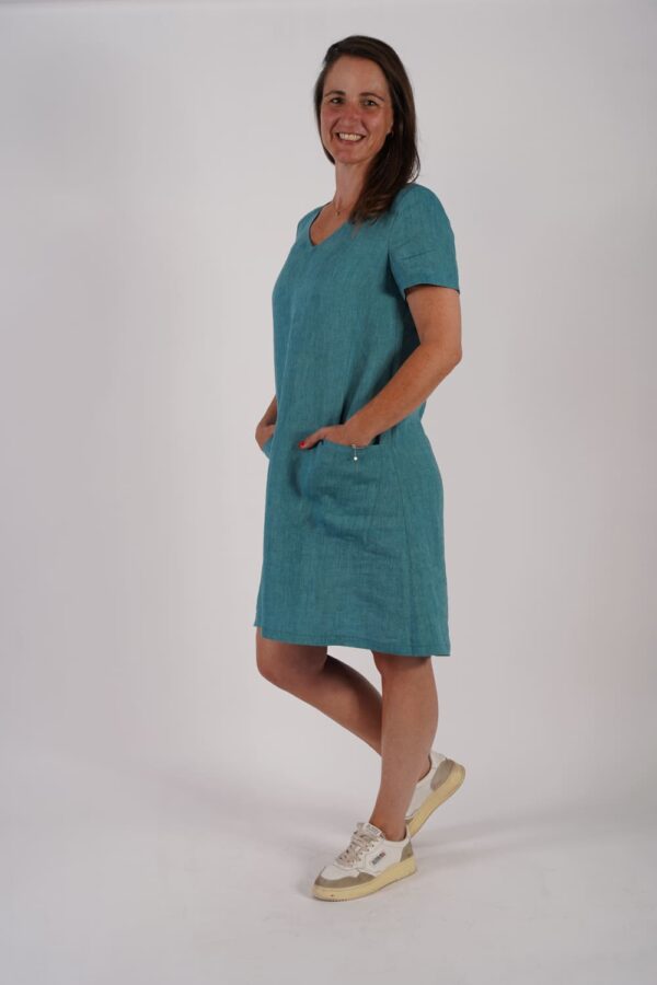 Schweikardt Leinen Kleid Petrol mit Ärmel schräg komplett Schweikardt Leinen Kleid Petrol mit Ärmel schräg komplett
