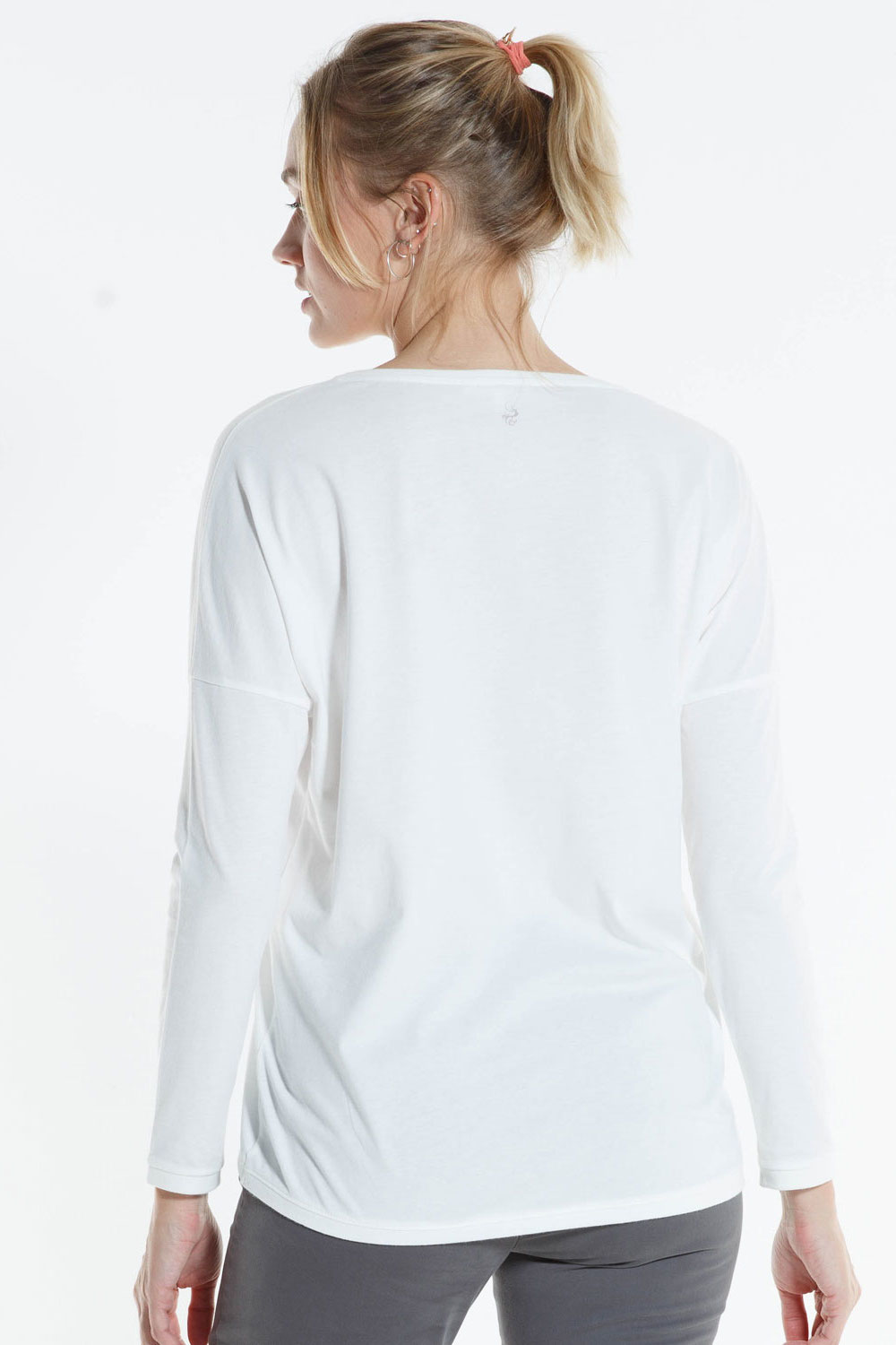 Alma & Lovis Loose Shirt white Hinten