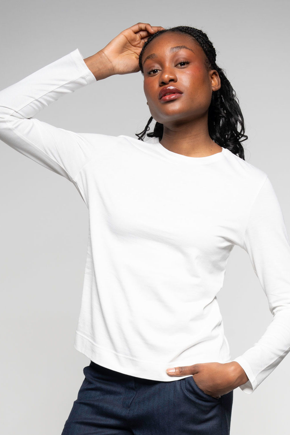 Alma & Lovis Royal Longsleeve white frontal 2